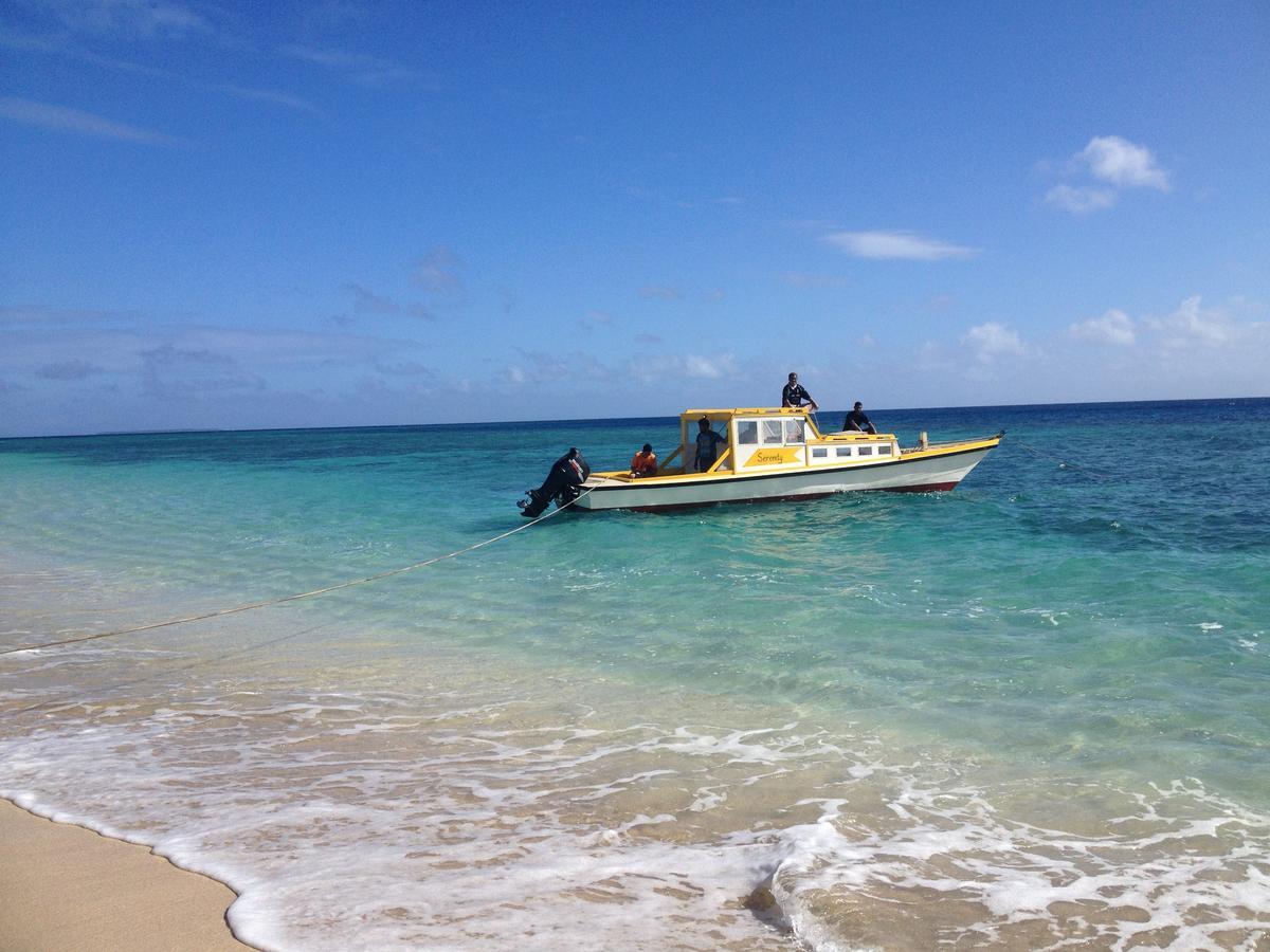 Serenity Beaches Resort Uoleva Island Bagian luar foto